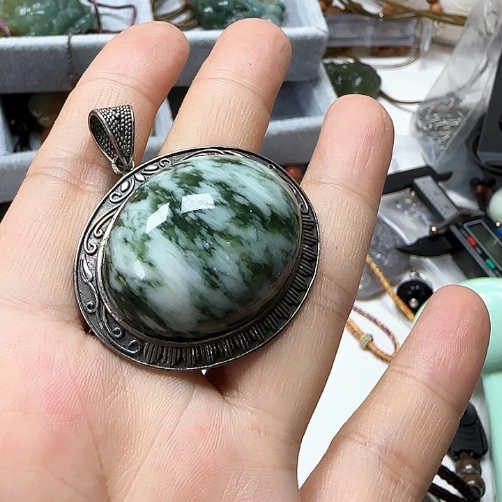 L***a透闪石-蛇纹石玉银S925镶嵌颈饰