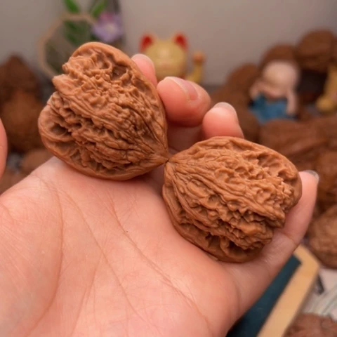 吊坠文玩核桃斜角南疆石37全品带黄