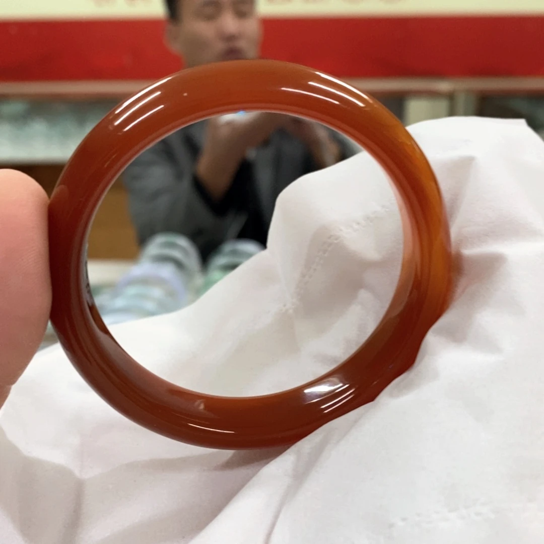 翡翠手镯未镶嵌翡翠手镯