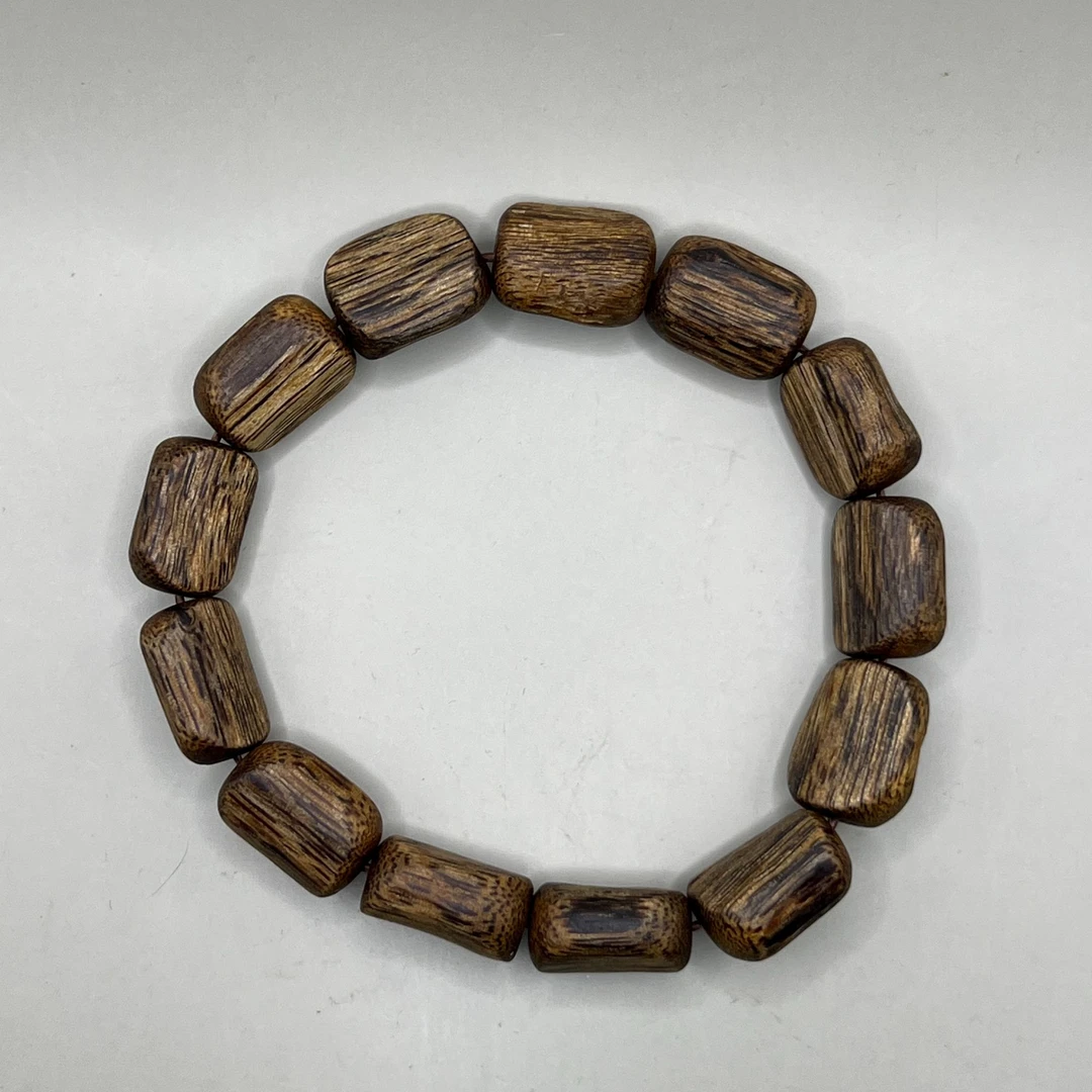 沉香BQV075  海南棋楠单圈 手串 多样性发一