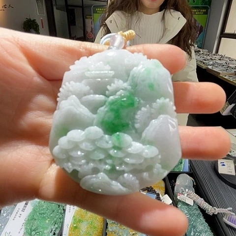 翡翠未镶嵌颈饰翡翠