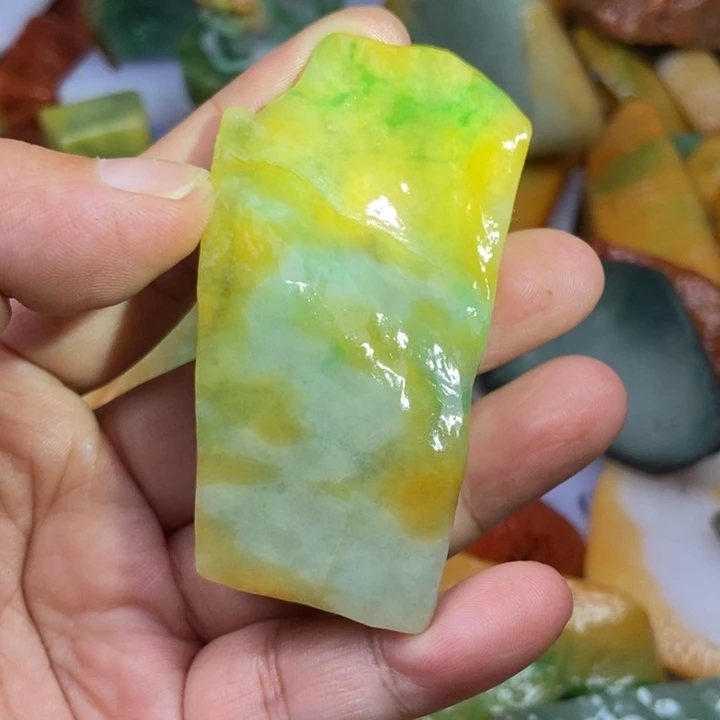 翡翠挂件未镶嵌缅甸翡翠