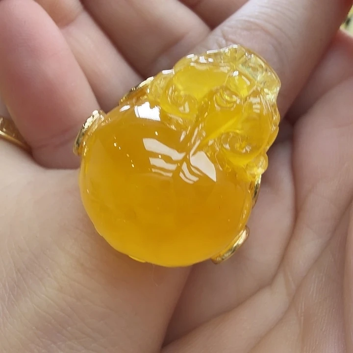 琥珀未镶嵌珠宝奇石