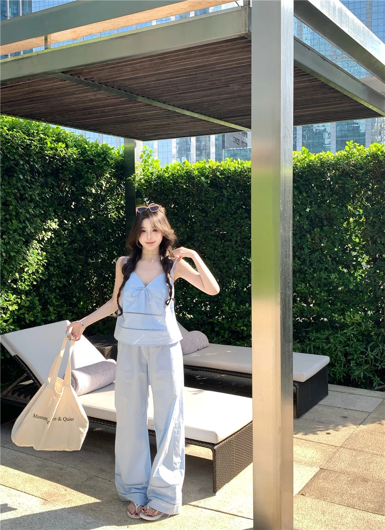 夏日小众度假穿搭吊带上衣女2025新款显瘦蕾丝花边拼接长裤套装潮