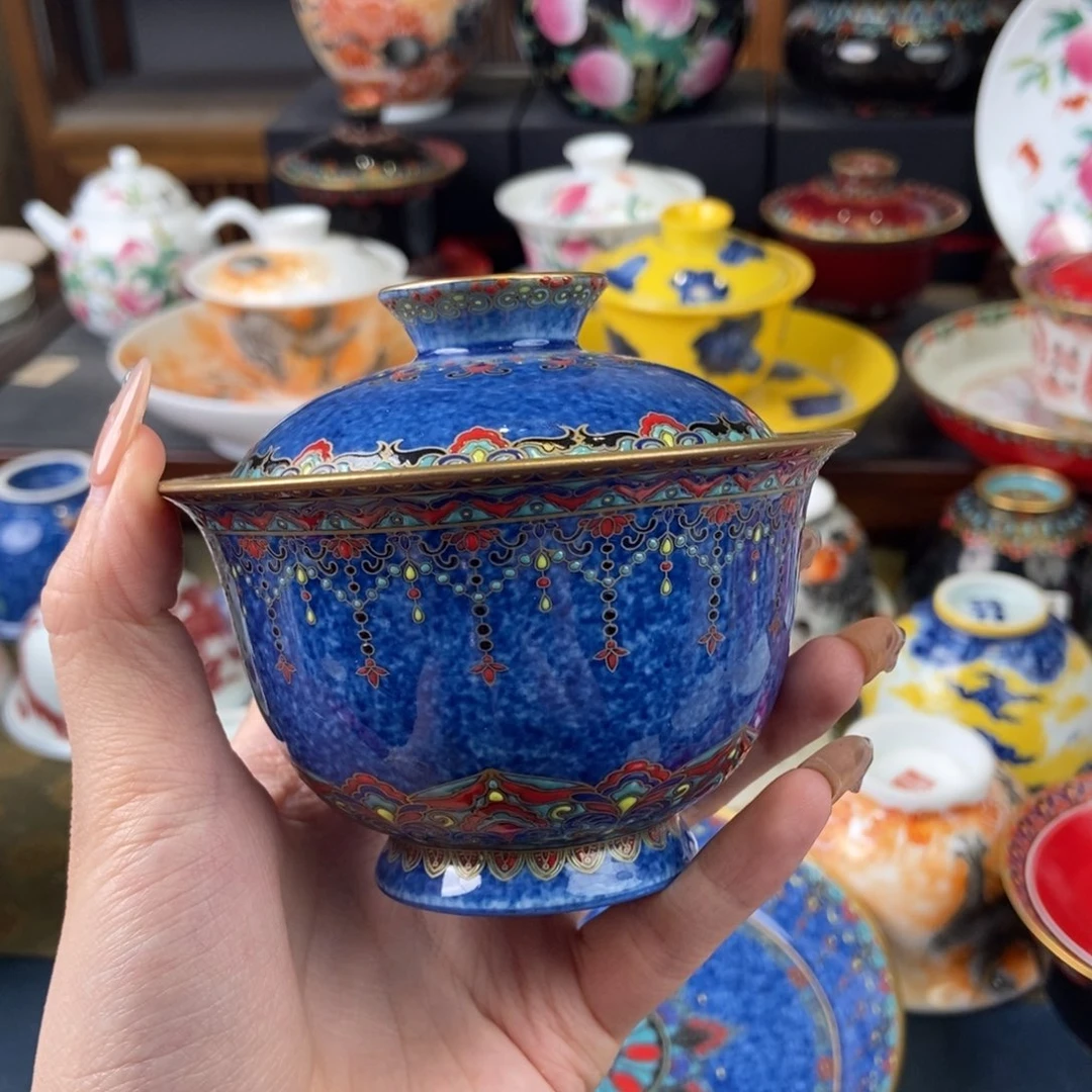 陶瓷艺术家的作品是一种非常感谢的