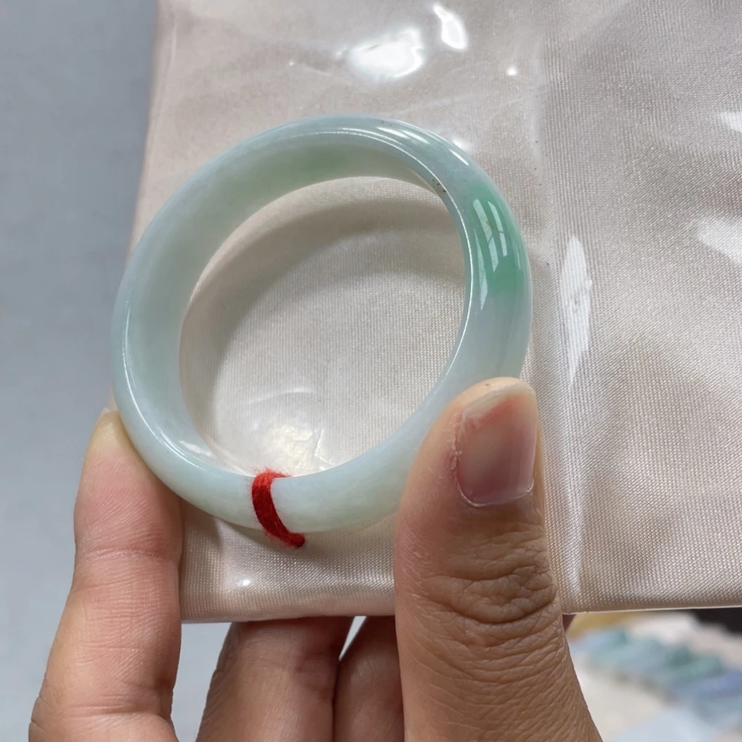 翡翠未镶嵌手镯翡翠