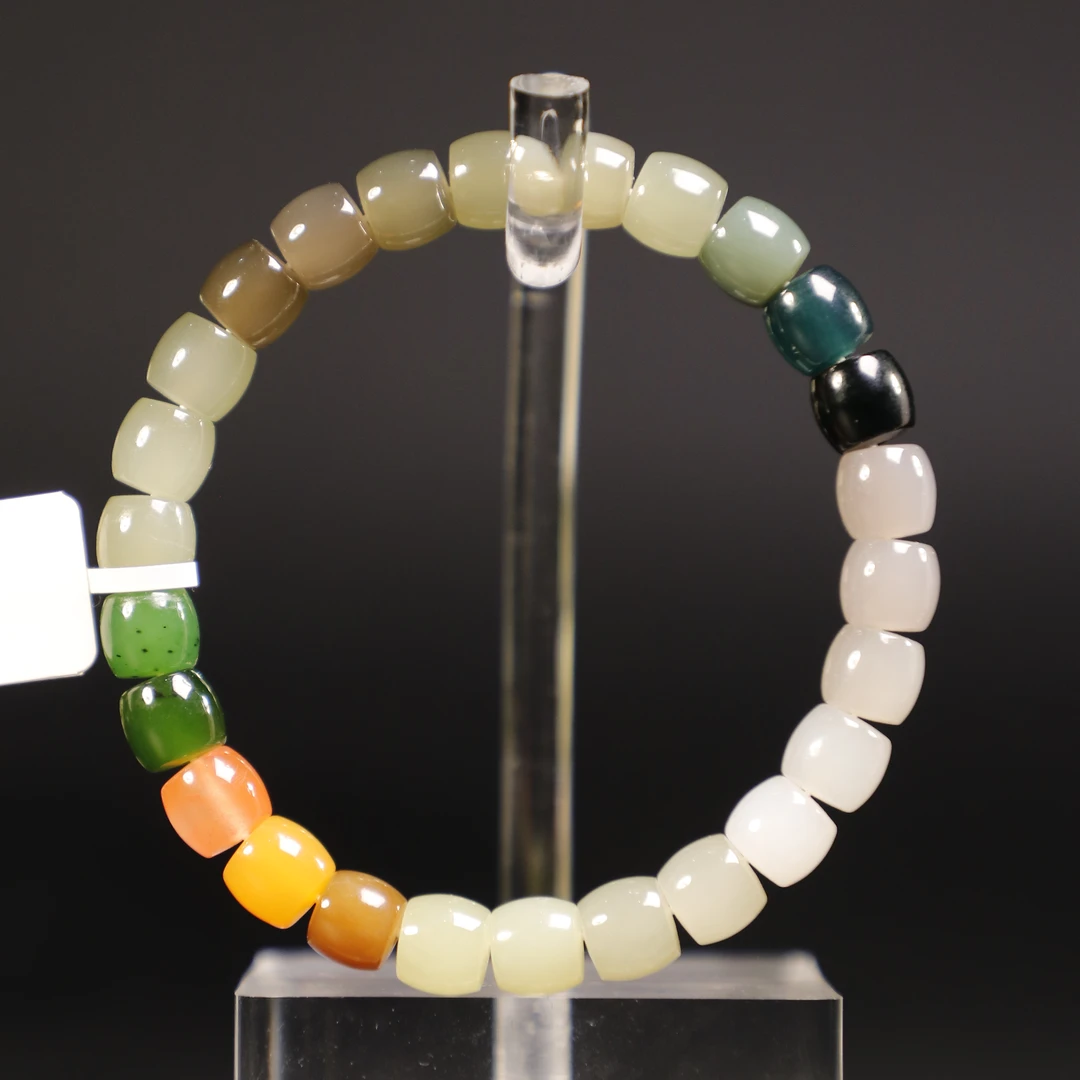 lot8811 和田玉彩虹直切手串/云南典藏