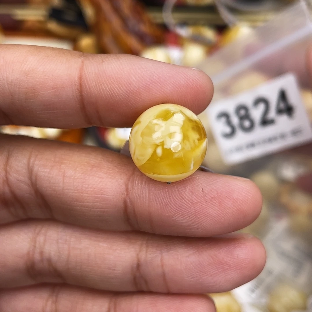 蜜蜡未镶嵌珠宝奇石15.3