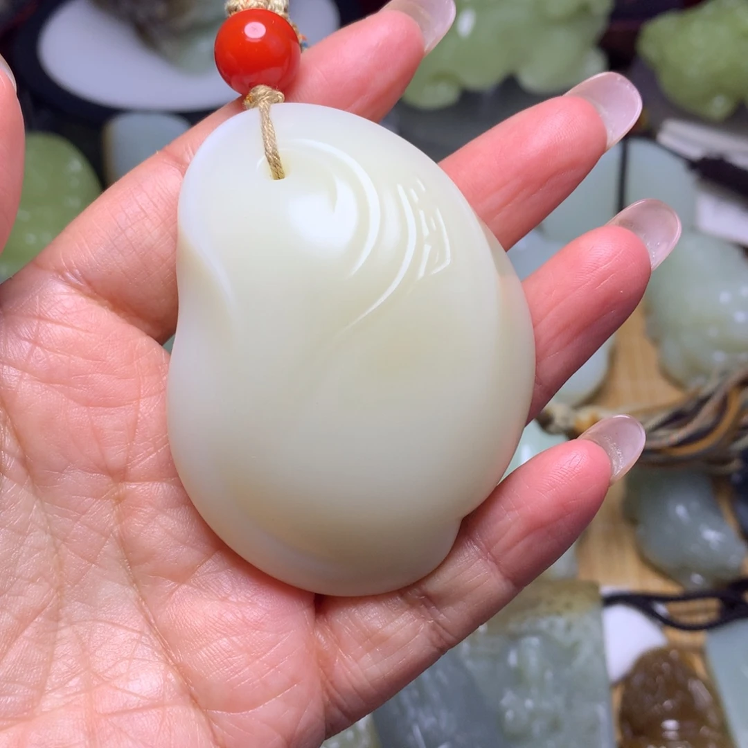 用***1和田玉未镶嵌把件