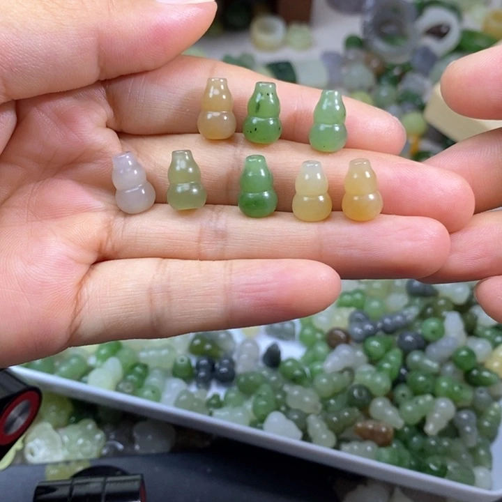 和田玉未镶嵌挂件19.9一个多样性发其一