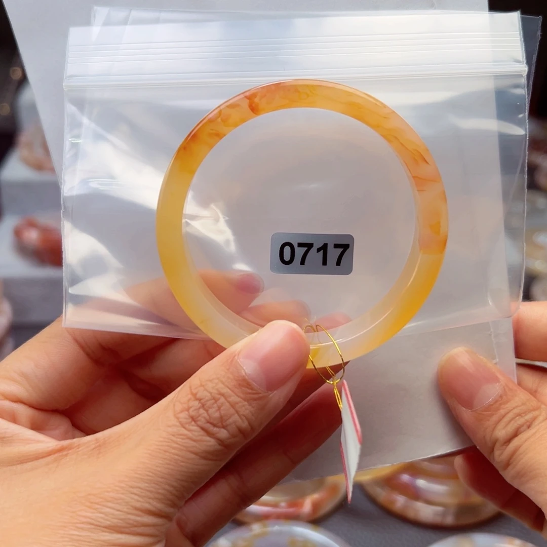 玛瑙/玉髓手镯未镶嵌路**.