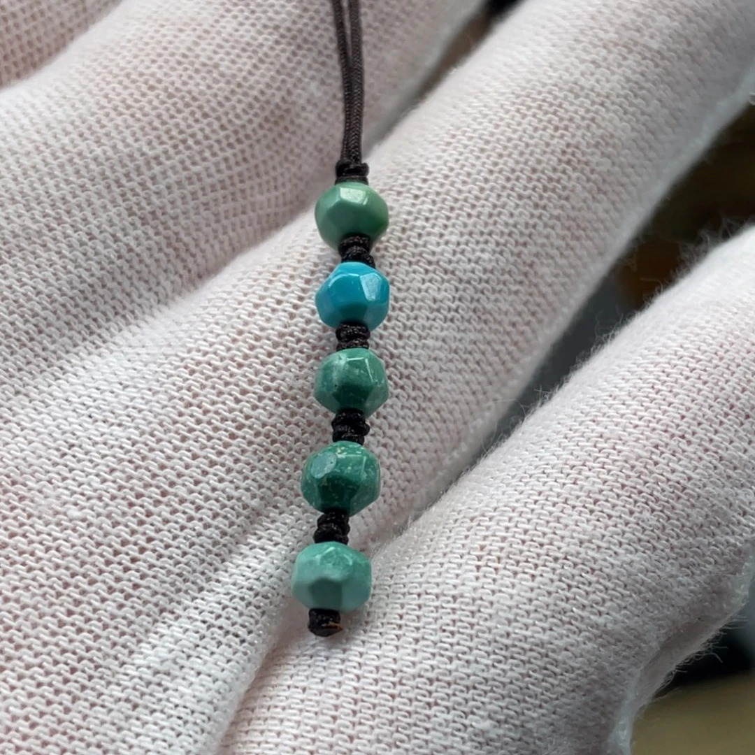 绿松石未镶嵌挂件