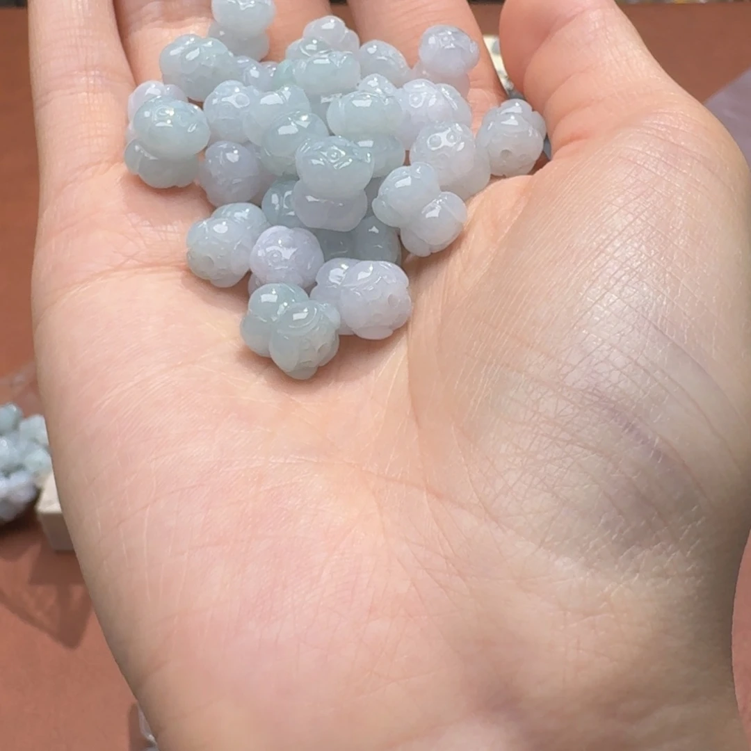 未镶嵌挂件翡翠福利1个，不包邮，拍邮费发货