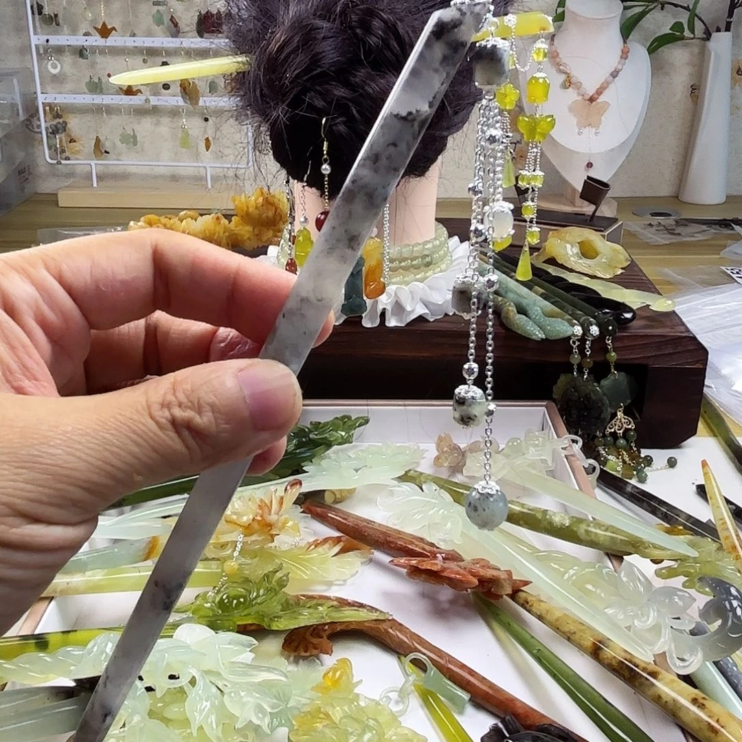 蛇纹石玉发饰合金