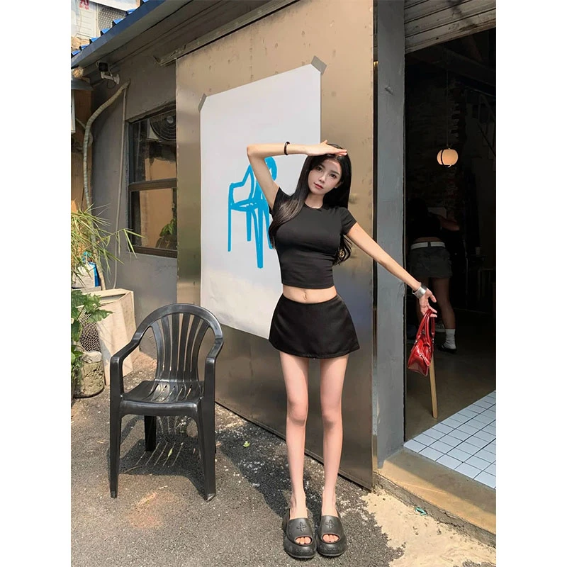 夏季小众设计款显瘦修身穿搭圆领T恤短袖上衣气质时尚收腰半身裙