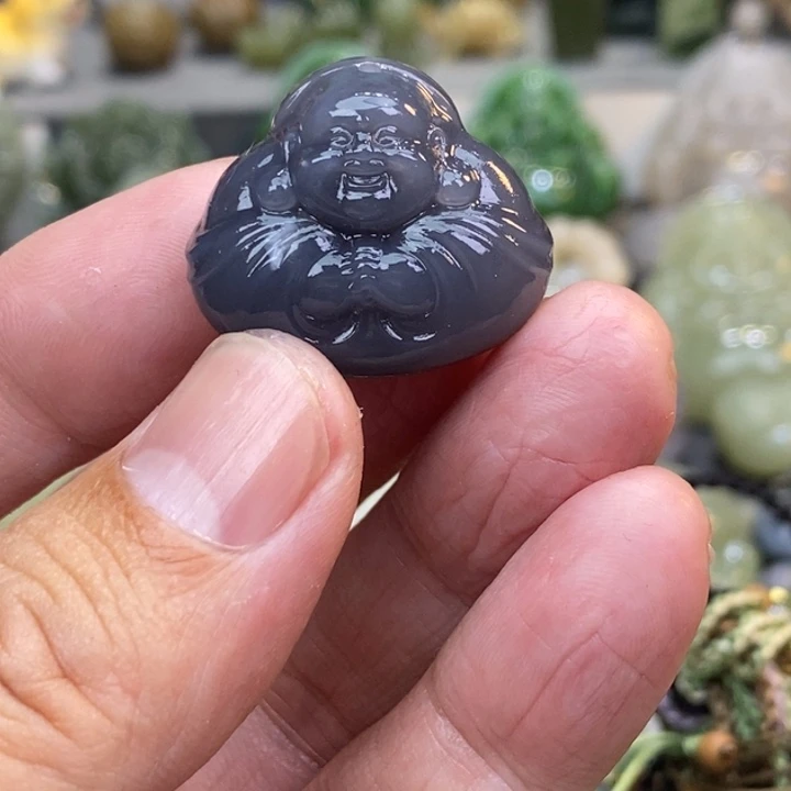 ～****和田玉未镶嵌颈饰