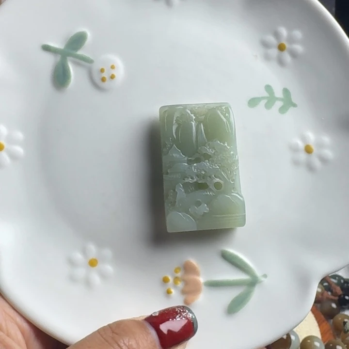 和田玉未镶嵌颈饰山水牌