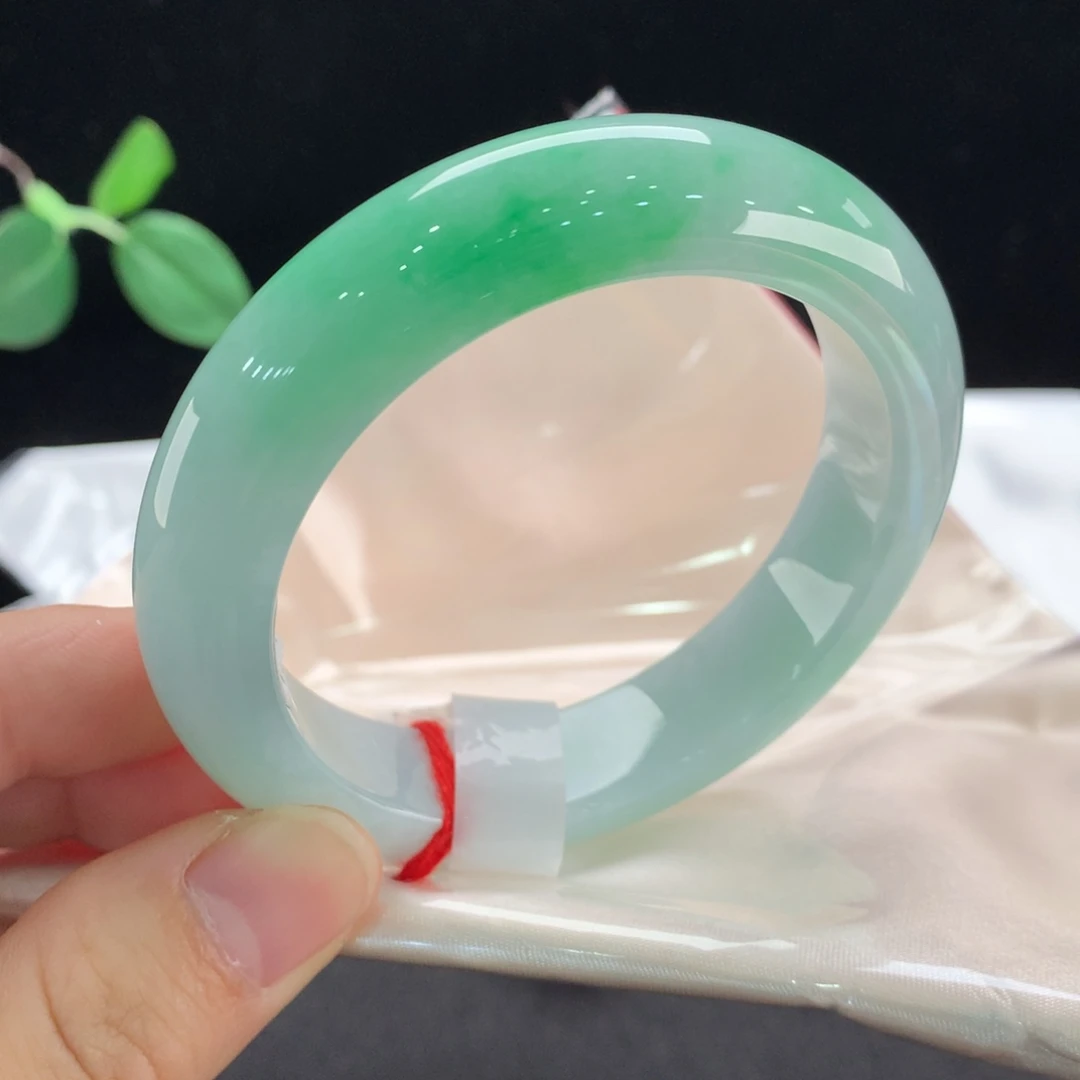 翡翠未镶嵌手镯0193