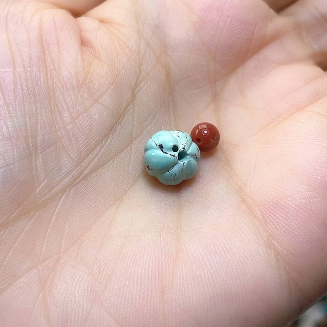南红玛瑙配饰未镶嵌