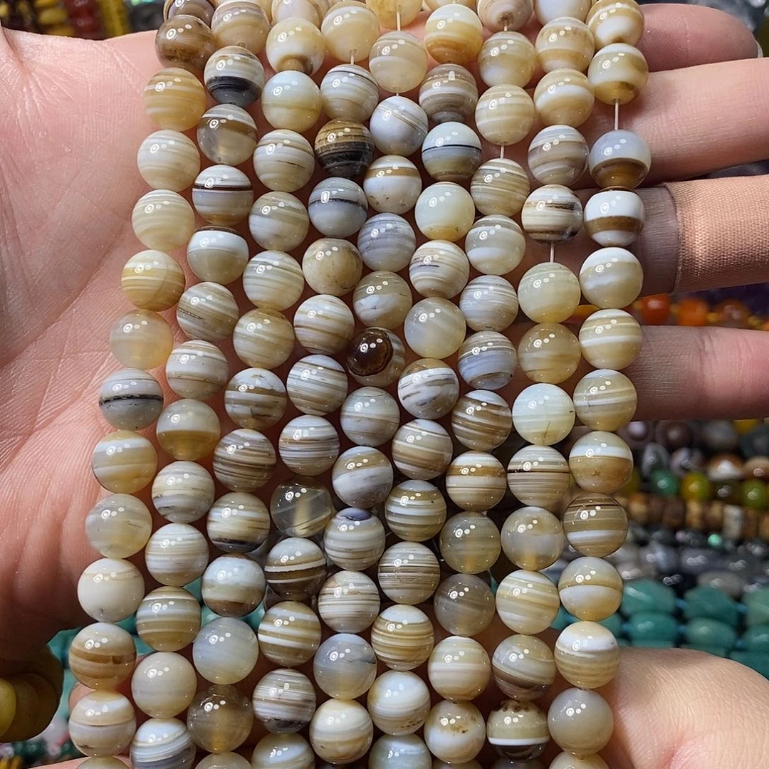 石英质玉未镶嵌，千层缠丝玛瑙10mm一条，