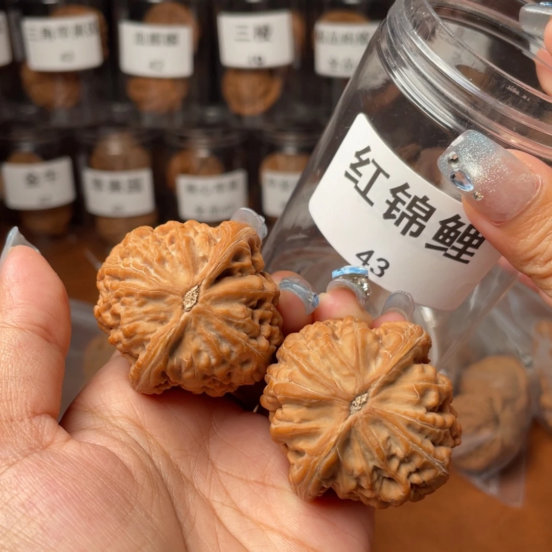 日****把件文玩核桃全品43红锦鲤