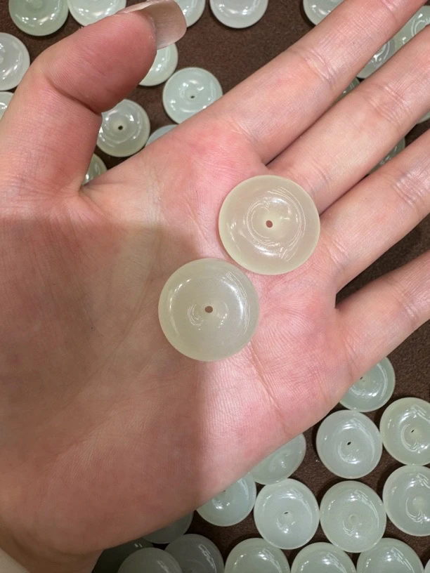 2126和田玉平安扣多样性发其一