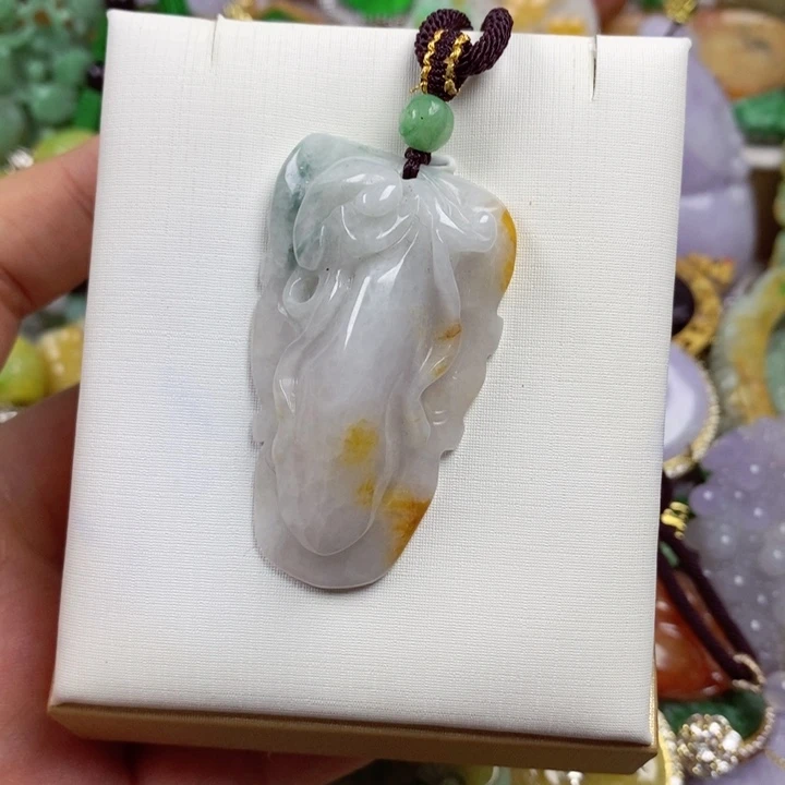 翡翠未镶嵌吊坠(赠链)