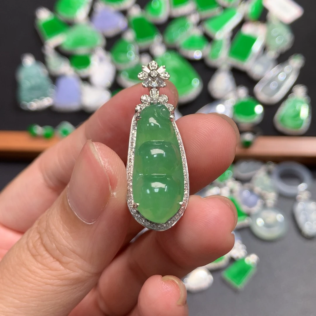 翡翠18K金镶嵌吊坠(不含链)