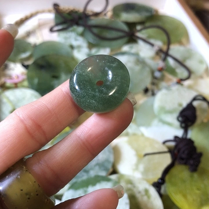 岫玉未镶嵌岫玉挂件