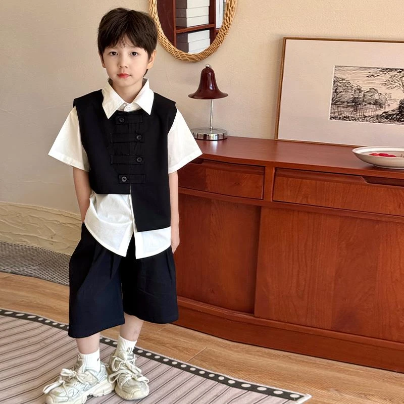 男童夏装套装2025新款中大童夏季男孩演出礼服儿童西装马甲三件套