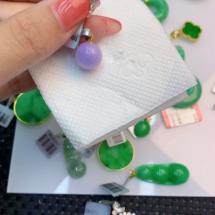 颈饰18K金镶嵌翡翠天然翡翠