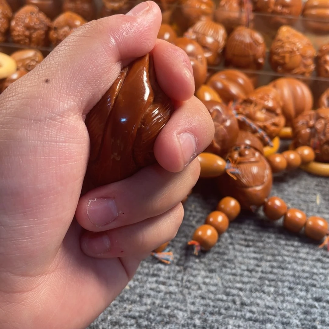 橄榄核吊坠独款三面