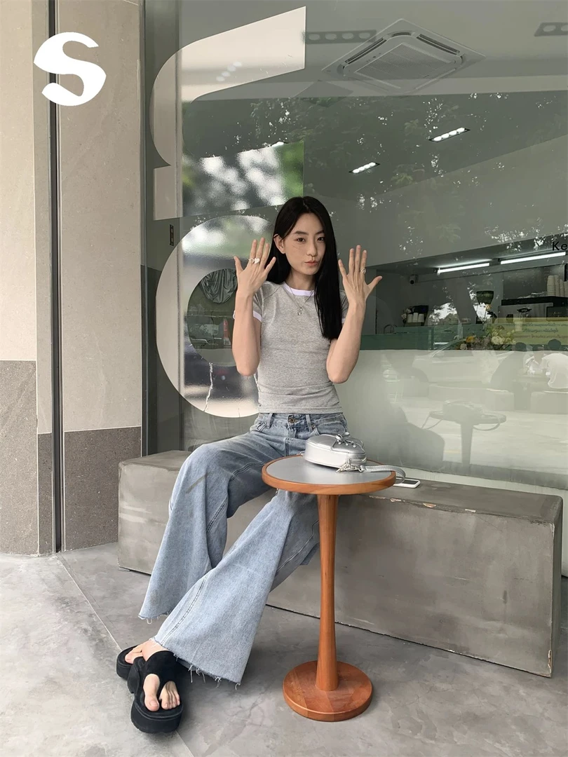 12-0290/灰撞白简约正肩t恤