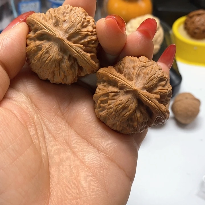 文玩核桃把件宫灯有修