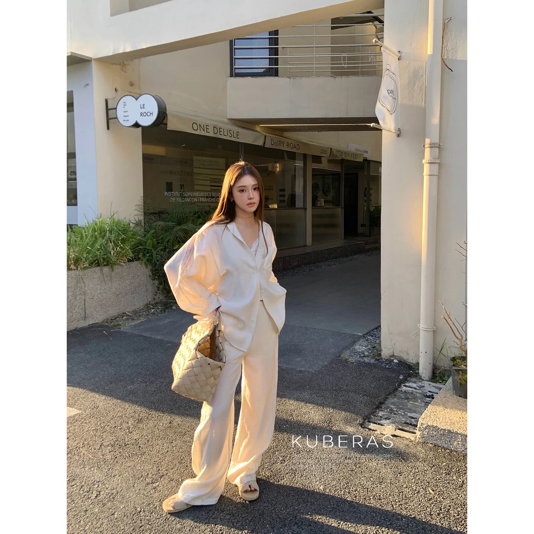 KUBERAS 松弛宽松高级感麻料蕾丝大衬衫斜肩上衣直筒短裤长裤套装