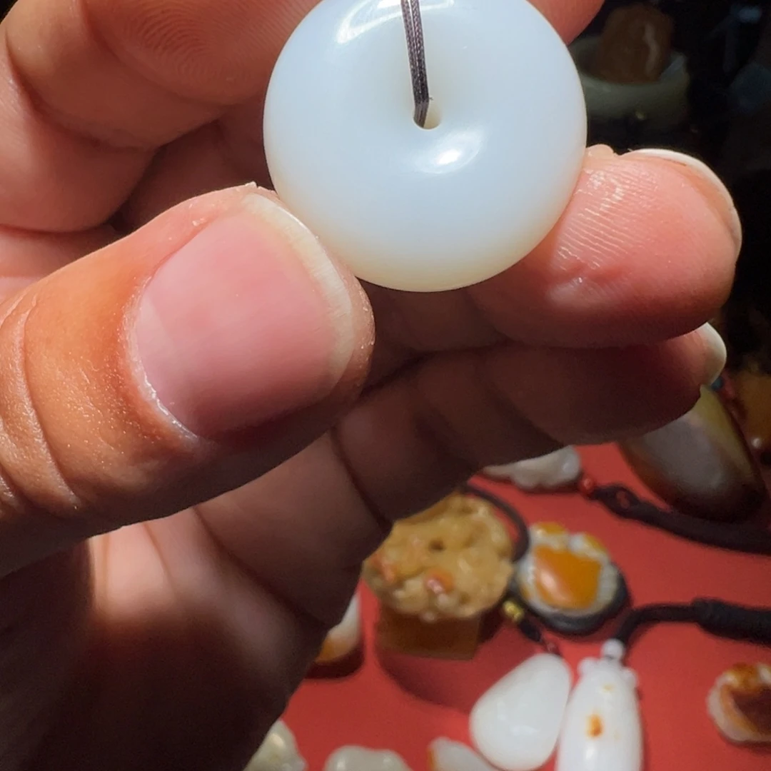 和田玉（糖玉）未镶嵌颈饰