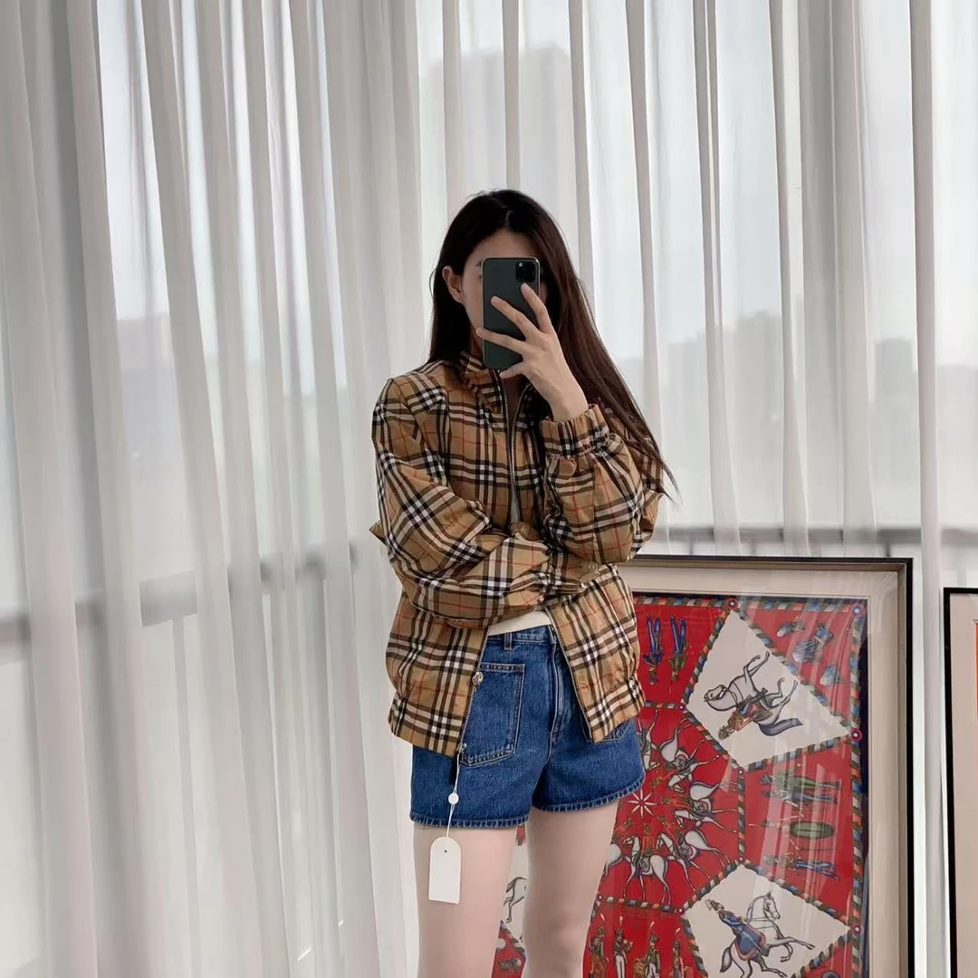 95新 BURBERRY/博柏利 麦殿/格纹拉链夹克外套XS码/250410LJFHZ02