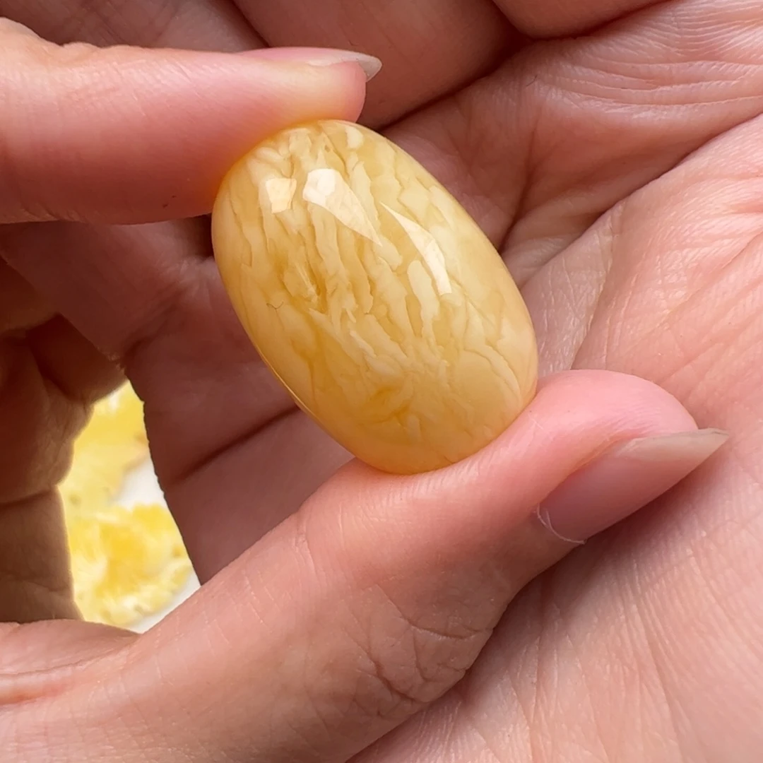 未镶嵌颈饰琥珀蜜蜡