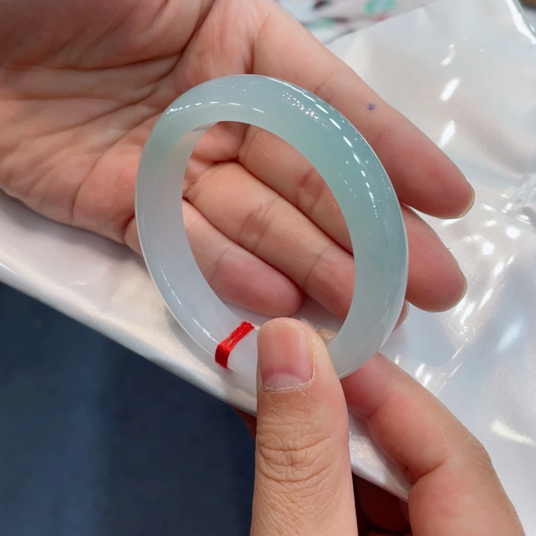 翡翠未镶嵌手镯手镯