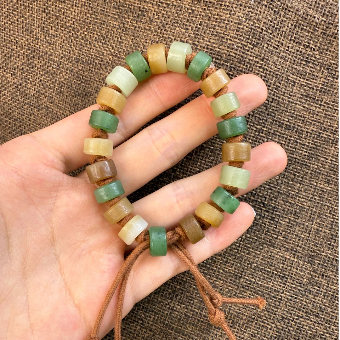 【和田玉平安扣手串，一圈圆满，佑半生无忧，守护每一刻的心安】