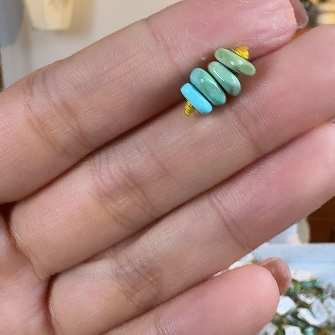 绿松石未镶嵌珠宝奇石