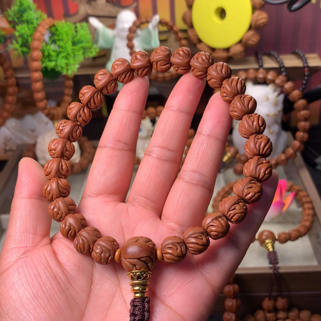 雪***狼桃核吊坠双脊龙手持1点