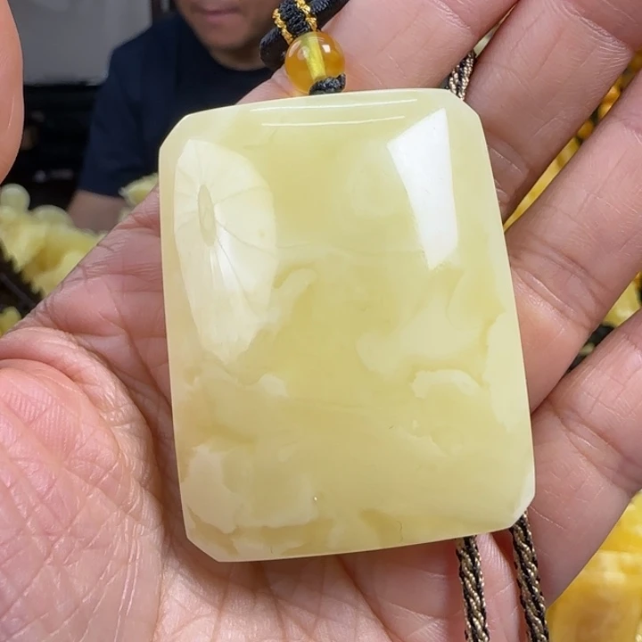 蜜蜡珠宝奇石未镶嵌