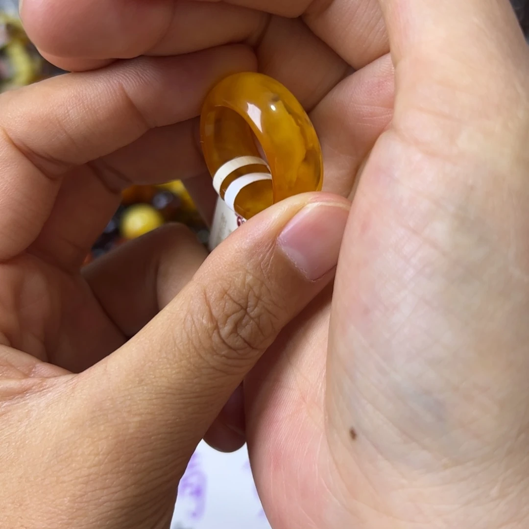 未镶嵌琥珀珠宝奇石107