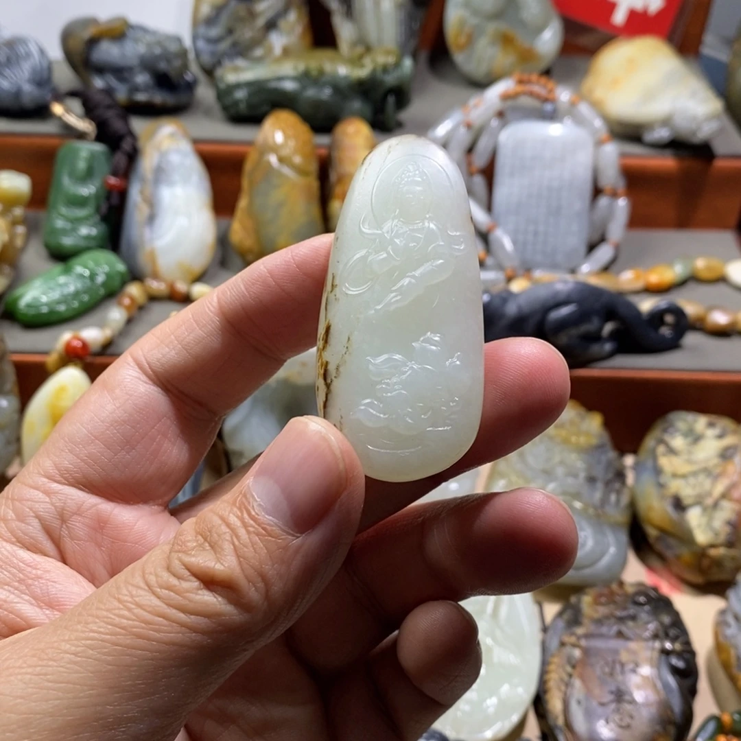 起***难和田玉未镶嵌挂件