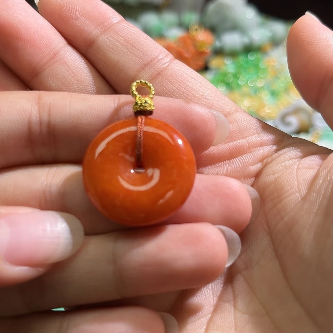 翡翠未镶嵌颈饰待编织