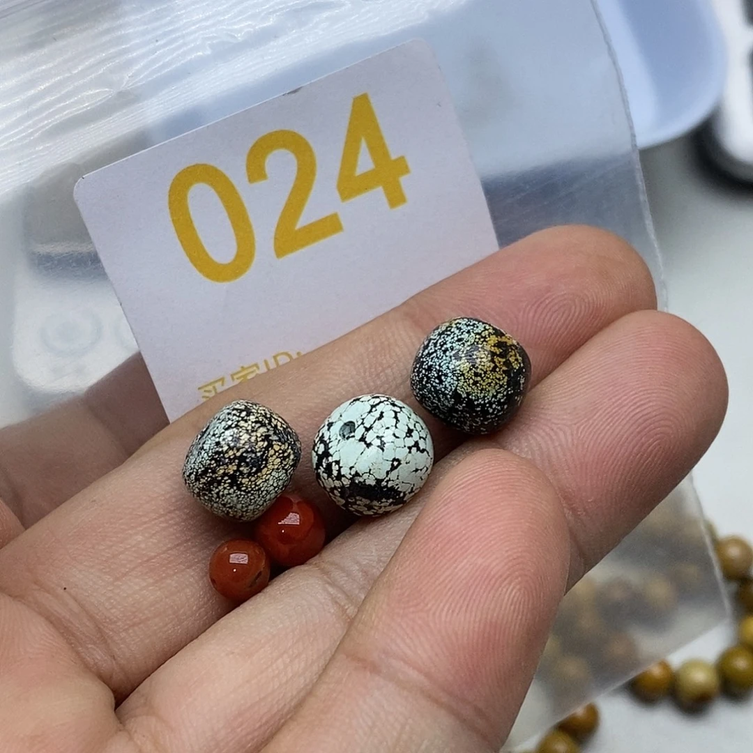 南红玛瑙未镶嵌珠宝奇石