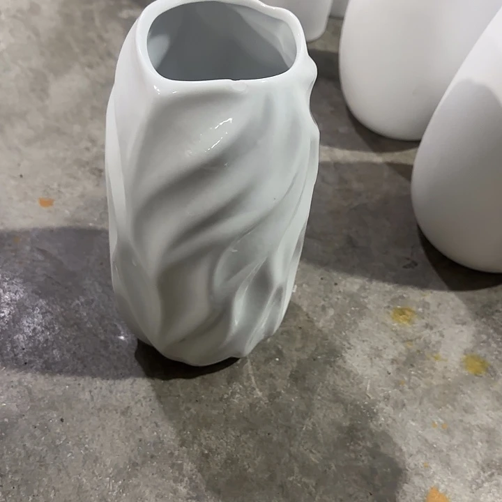 瑕疵22.5厘米一个白