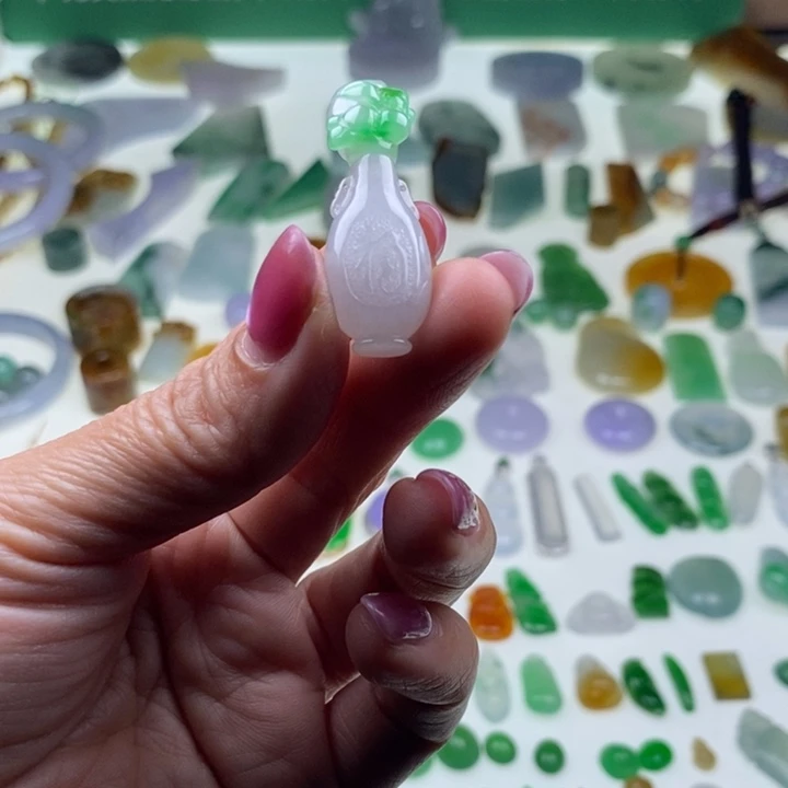 翡翠未镶嵌挂件天然翡翠