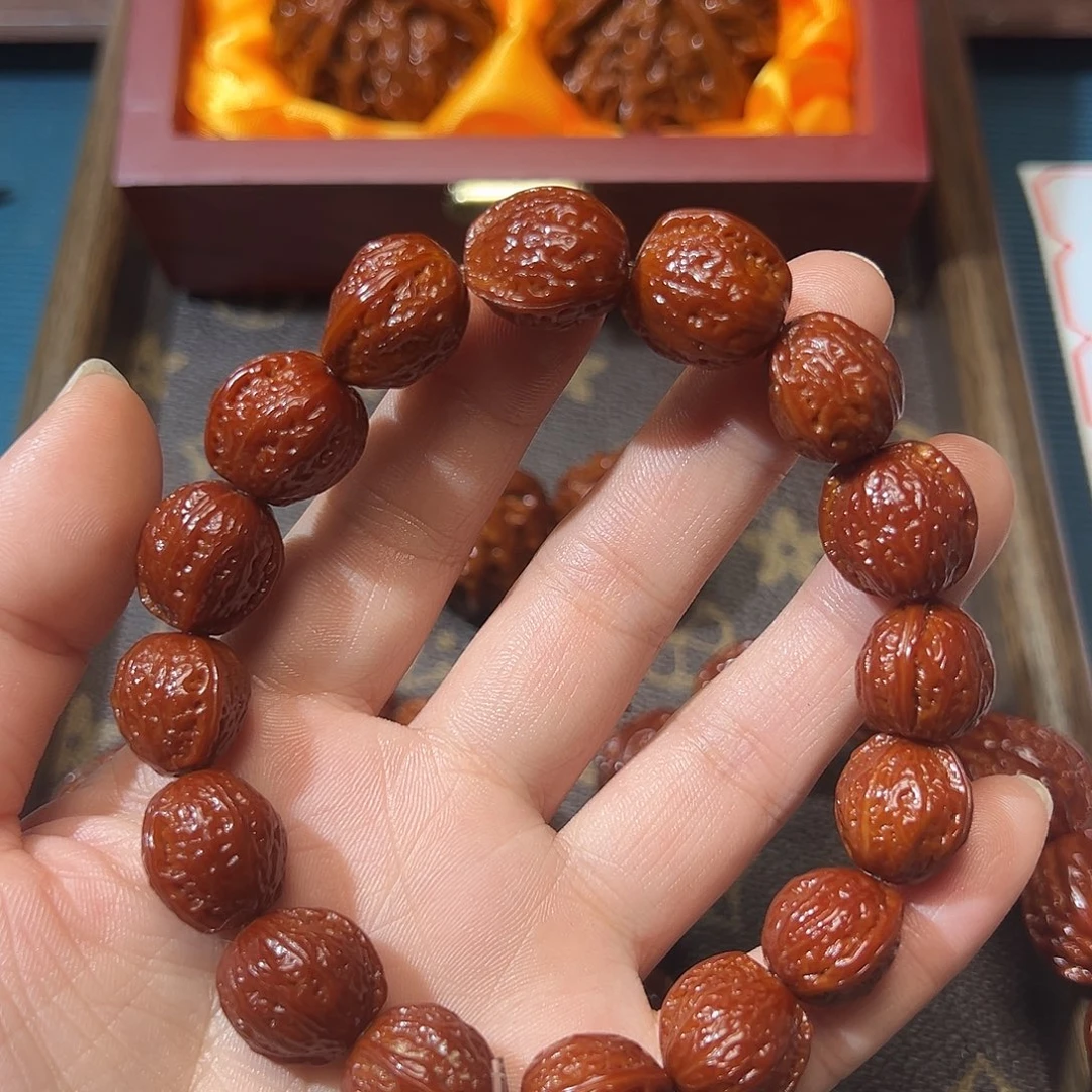 文玩核桃吊坠手串